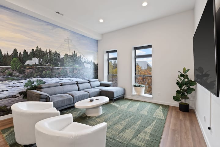 Stunning 3-bed Retreat In The Heart Of Downtown - Spokane, WA