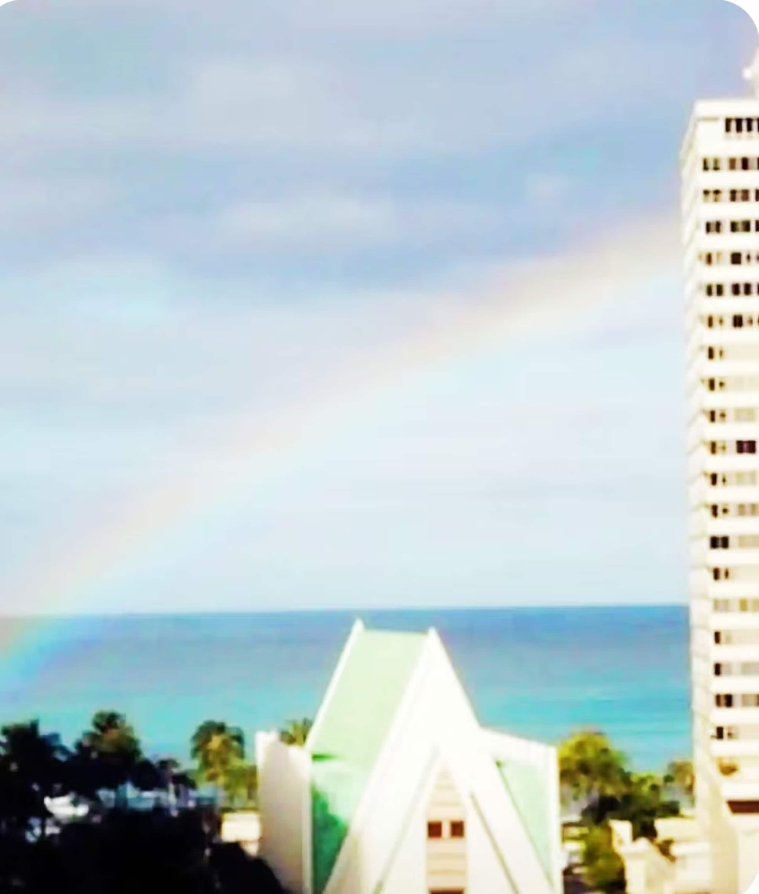 the whole ocean apt in waikiki with a free parking - Image 30