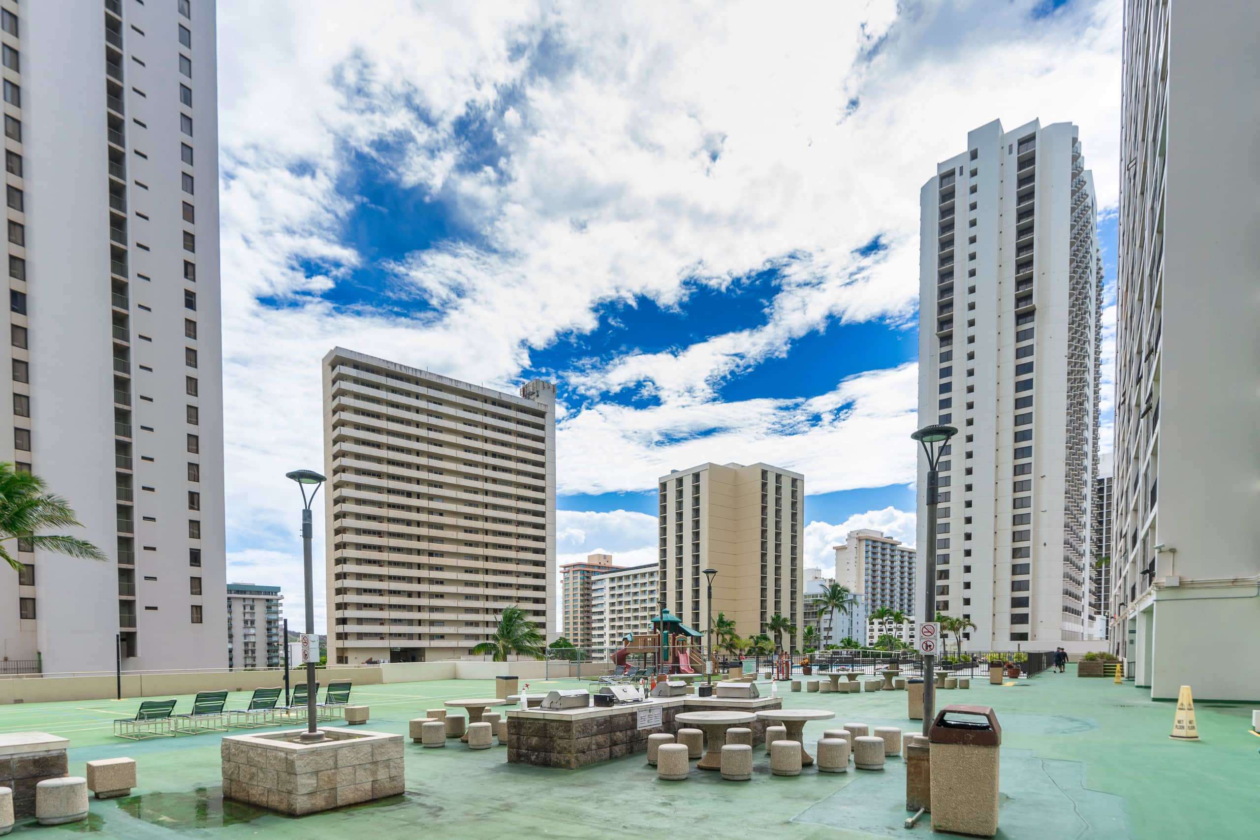 the whole ocean apt in waikiki with a free parking - Image 35