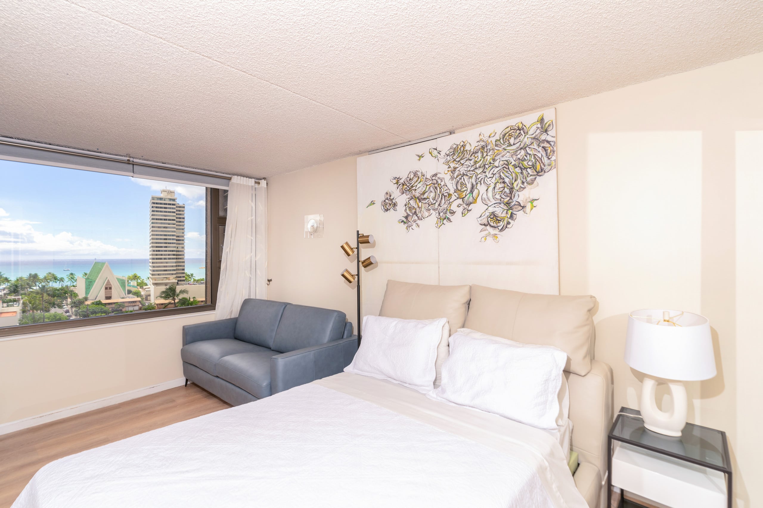 the whole ocean apt in waikiki with a free parking - Image 15