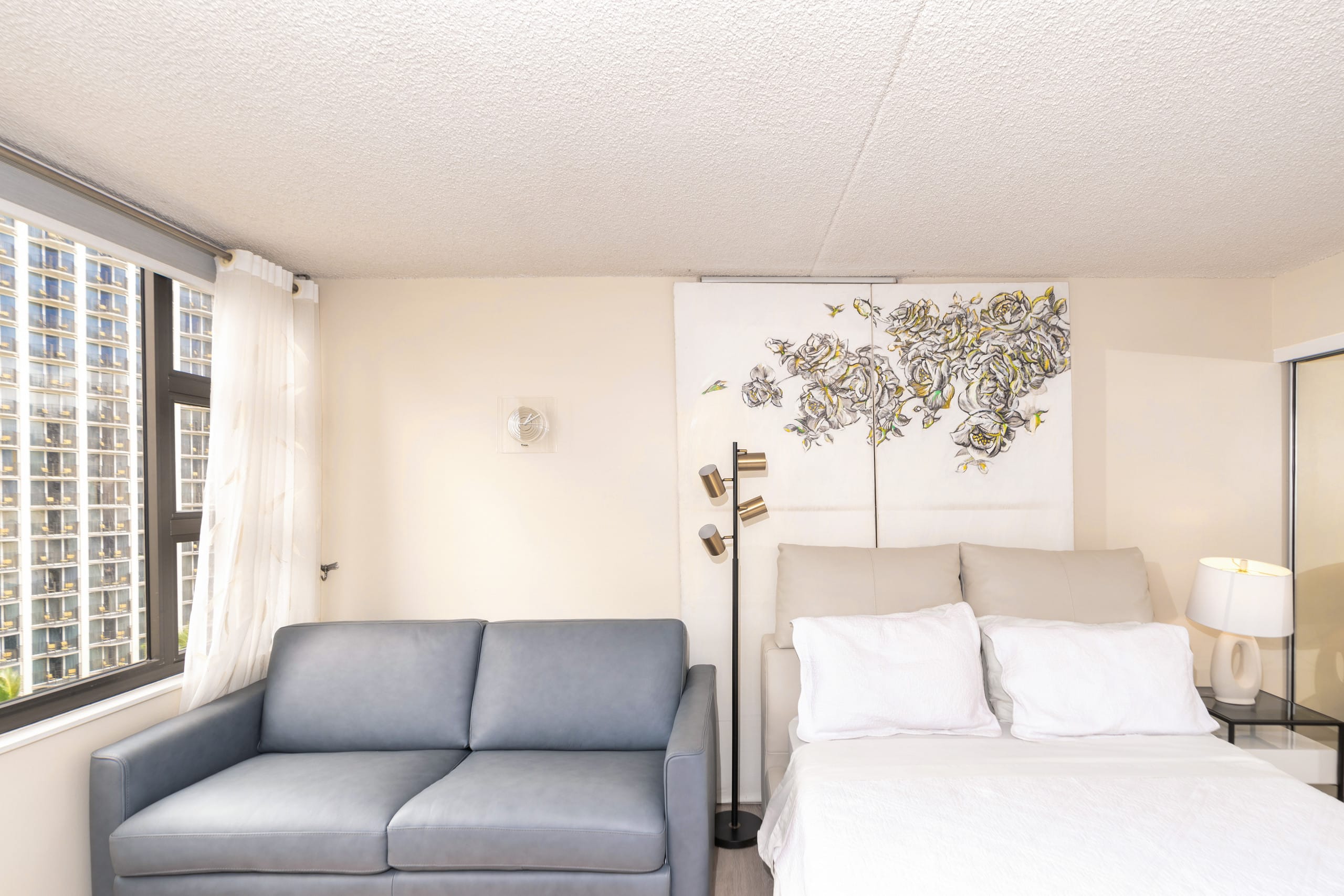 the whole ocean apt in waikiki with a free parking - Image 18