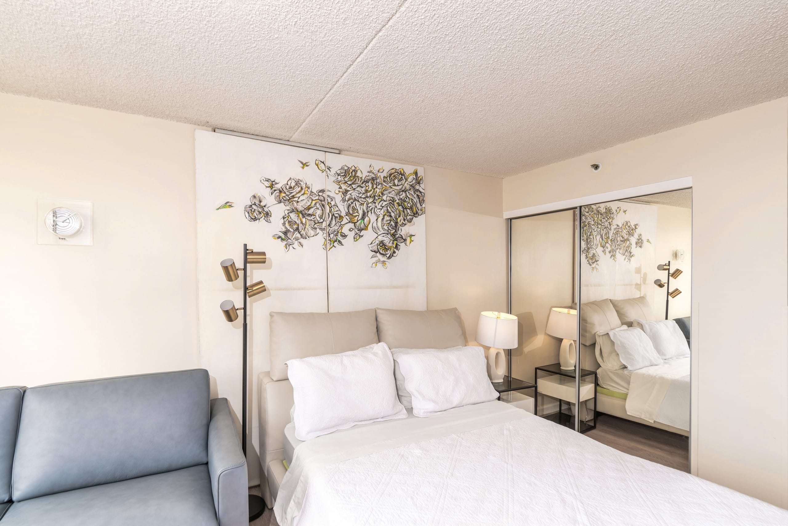 the whole ocean apt in waikiki with a free parking - Image 12