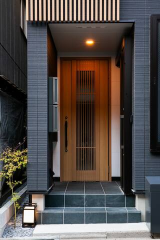 Brand new! Asakusa Iriya, Max 11 pax Open 21 Nov gallery image 3