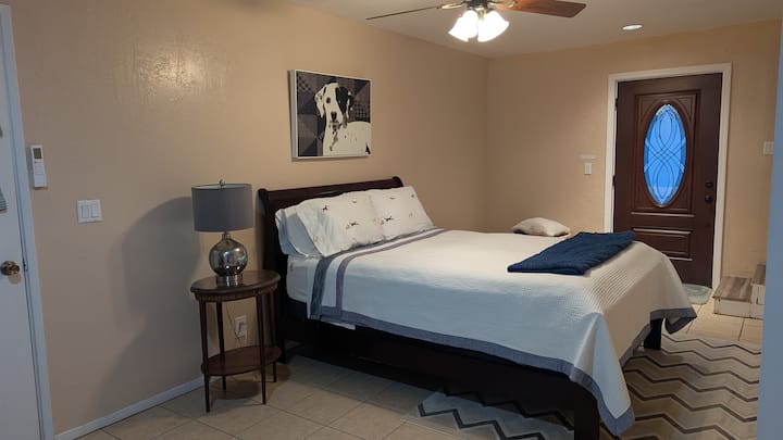 Nová menšia manželská posteľ