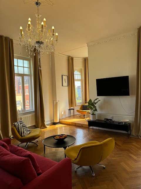 Lio Suite: Design Apartment