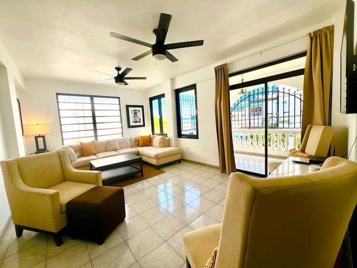22 Guest Massive Property - San Juan