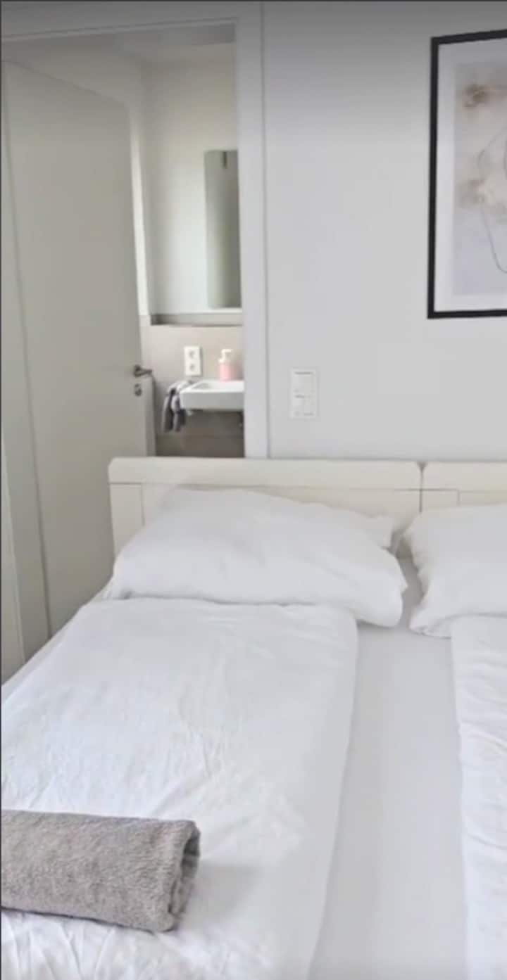 Superior Apartment With Sofa & Balcony | Parking - Osnabrück