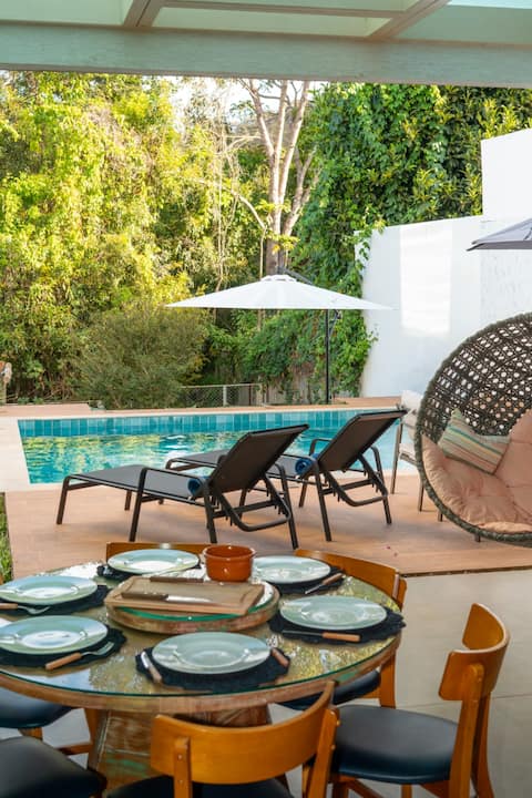 Casa Garden – Forest Retreat + Speedboat Ride