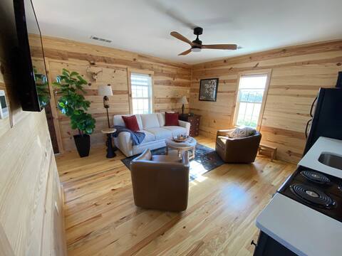 Popular Airbnb listing: Elko House near GA National Fairgrounds Perry, GA in Houston