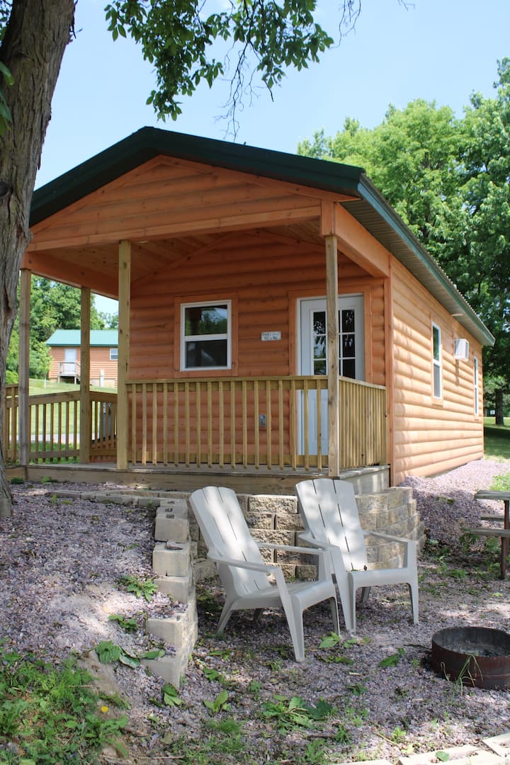 Park Cabin 68 - Portage, WI