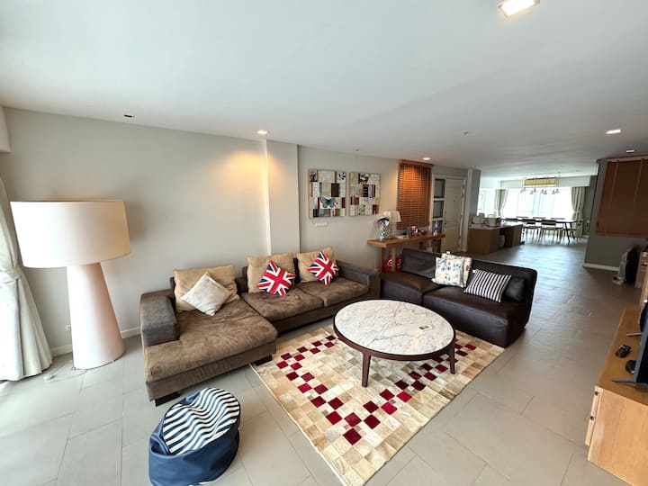 Condo In Hua Hin With Beachfront View - Hua Hin