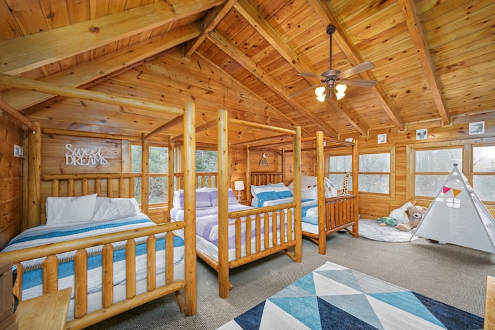 Loft area for kids to give parents a break!