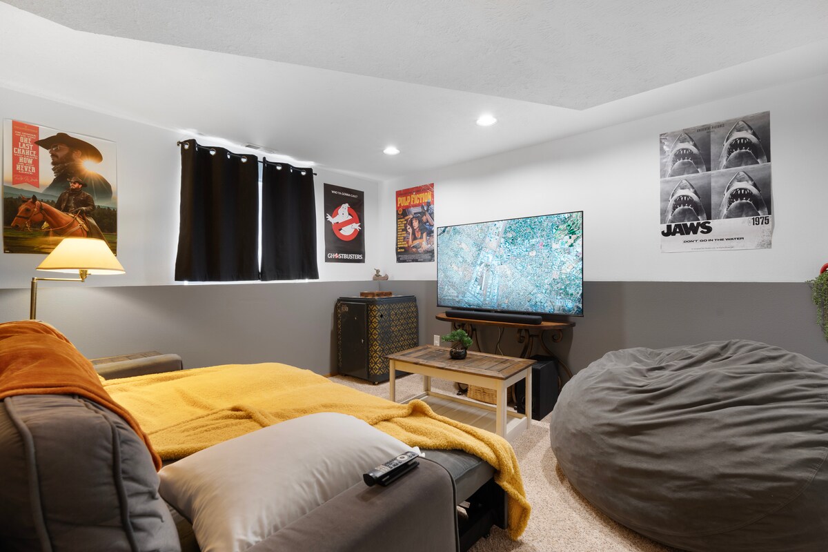 对于额外房客，这张全尺寸沙发床可以轻松拉出，可容纳1-2人。