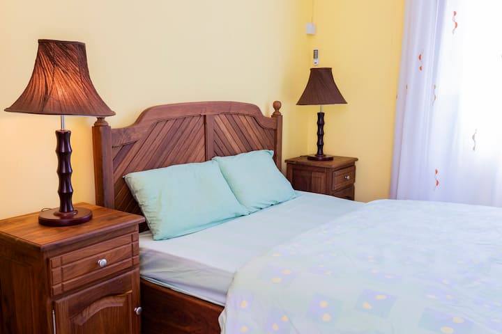 غرفة النوم 2