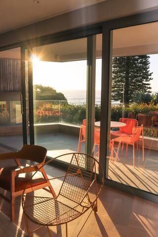 Modern Luxury Escape, Beach Getaway, Ocean Views gallery image 4