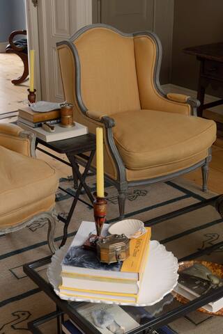 Iconic 1632 Canal House (1900+ sq ft, Renovated) gallery image 3