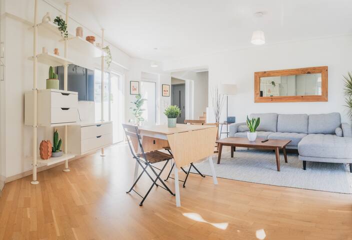 Casa Acropolis – Stunning 3Br Apt w/ Private Patio gallery image 3