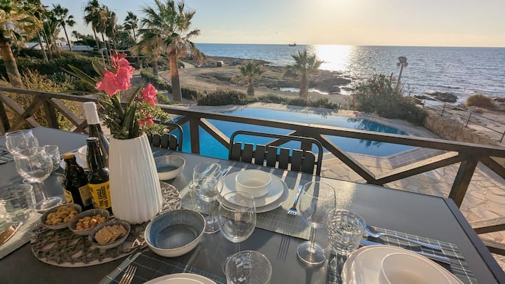 Villa Galatea Stunning First Line Beachfront - Pafos