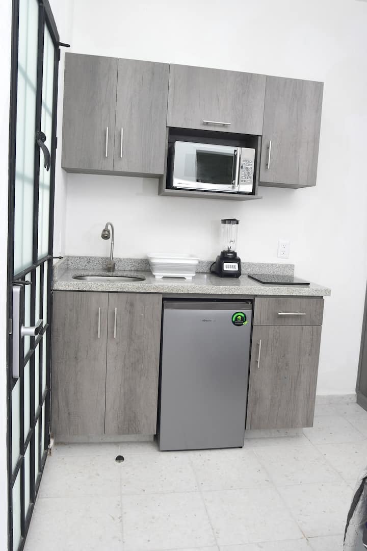 Quiet Studio W/ Kitchen – Near Plaza Tapatía - Guadalajara