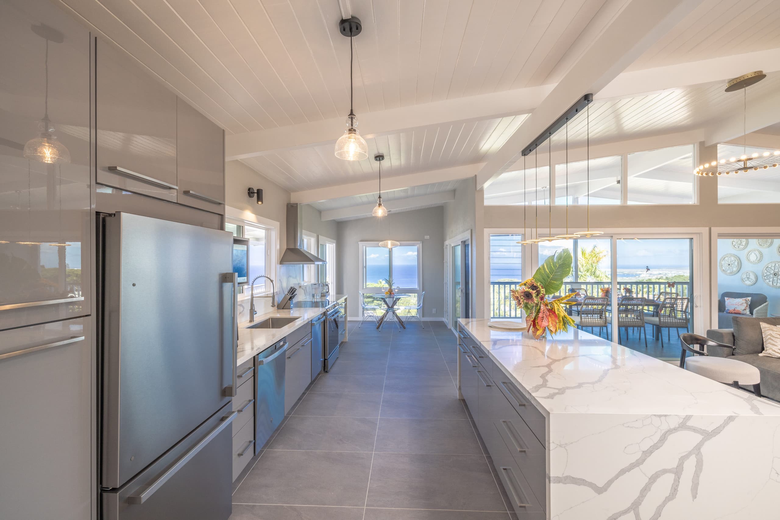 Home in Kailua-Kona · ★4.99 · 2 bedrooms · 4 beds · 2.5 baths - Image 8