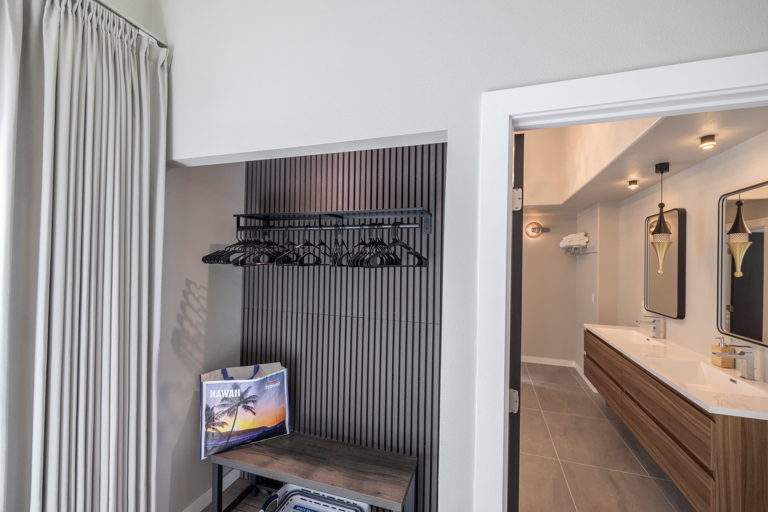 Home in Kailua-Kona · ★4.99 · 2 bedrooms · 4 beds · 2.5 baths - Image 38
