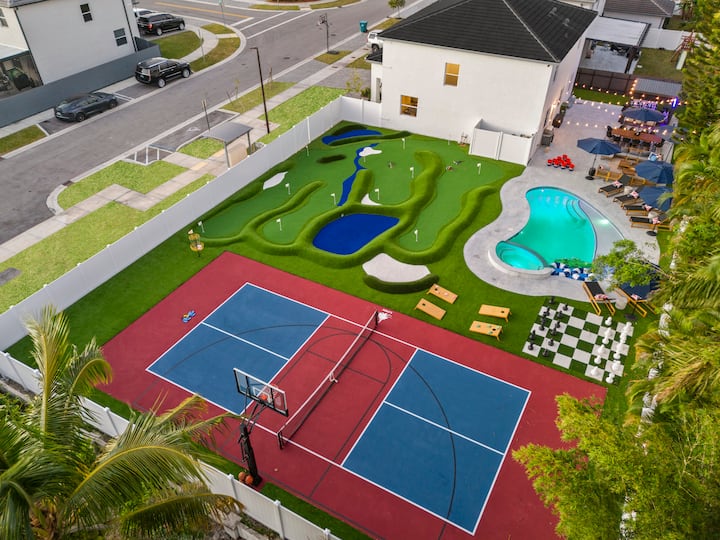 Miami Mini Pools Saltwater Pool -12Hole Miniature Golf & Pickleball - Houses for Rent in ...