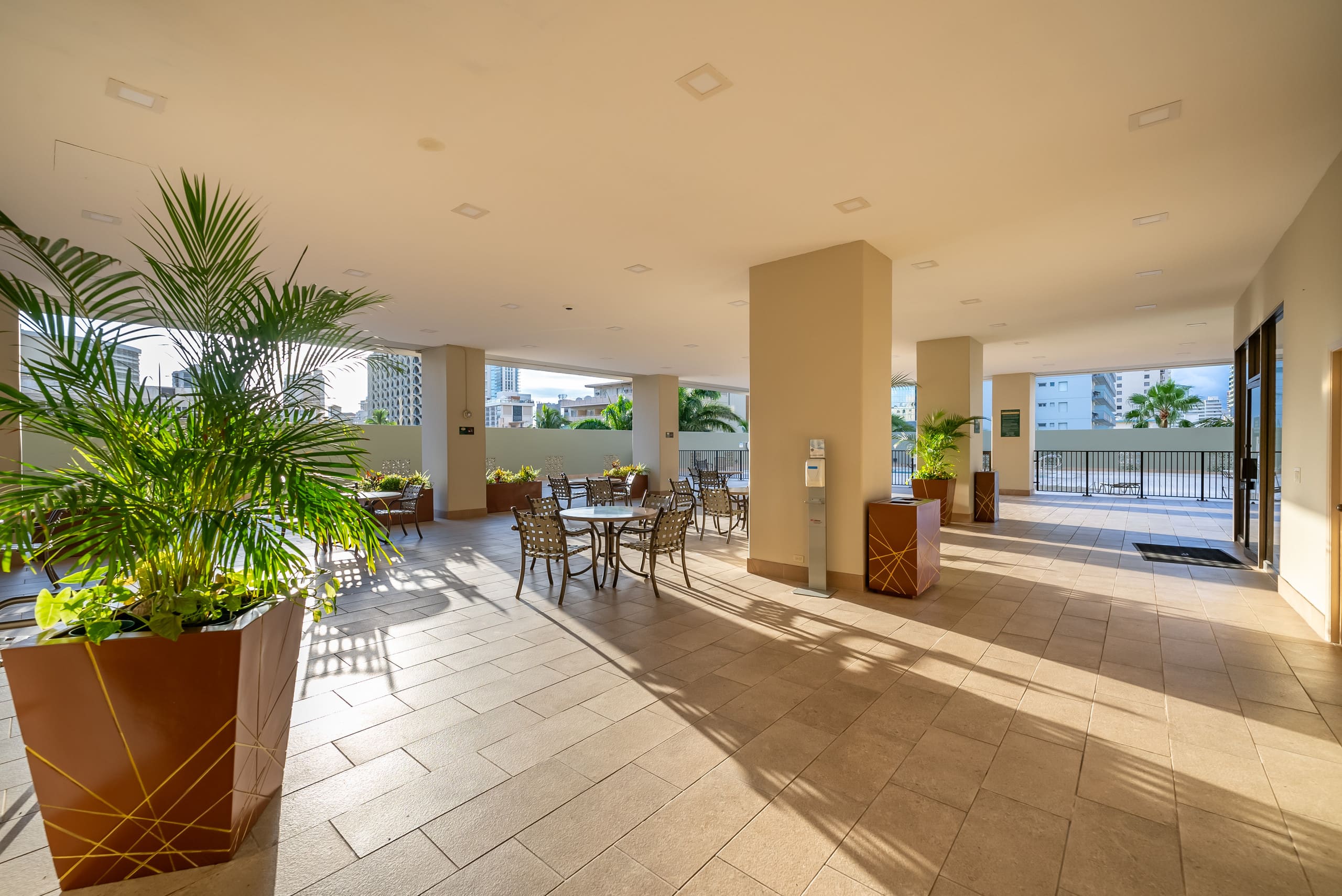 OHANA Luxury Suite - Photo 43