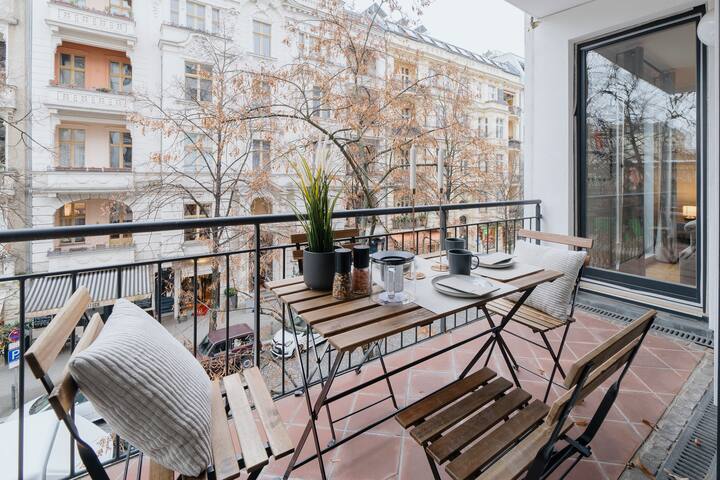 Luxurious 105m² Penthouse in Prime Location gallery image 4