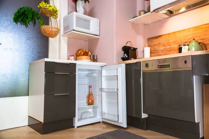 Luxury Loft – directly on Shopping Street gallery image 5