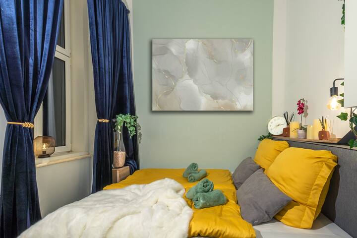 Luxury Loft – directly on Shopping Street gallery image 4