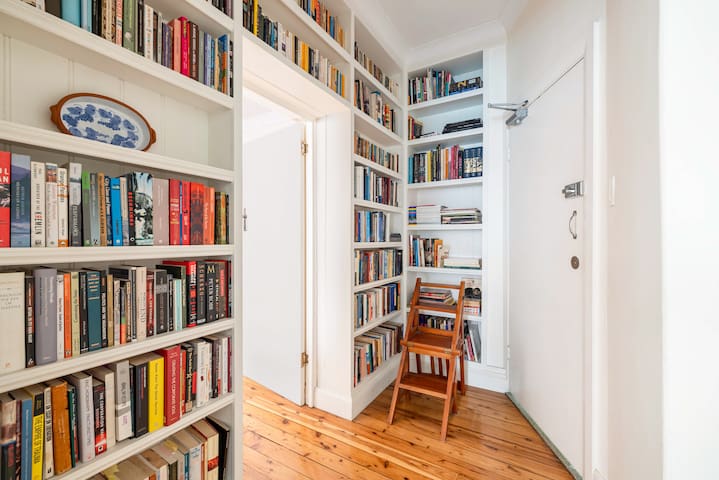 Bondi Book Nook – cozy and quiet