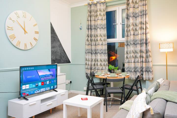 Central Location – 2 Bedroom Apt