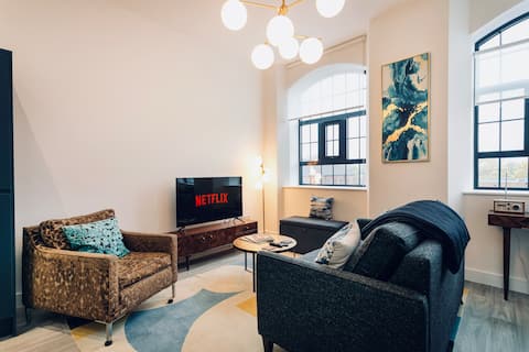 Successful Airbnb property: Boutique Flat—Not'ham Station, Superking + Sofabed in Holme Pierrepont