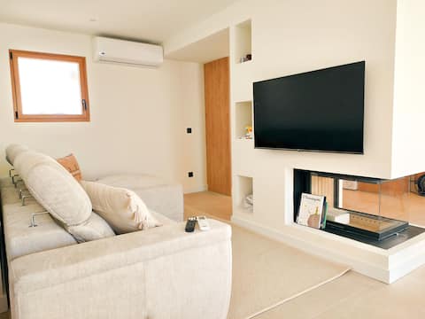 Popular Airbnb listing: One Bedroom Villa in Porches