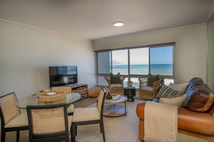 2 Bedroom Apartment – Blouberg Beachfront gallery image 2