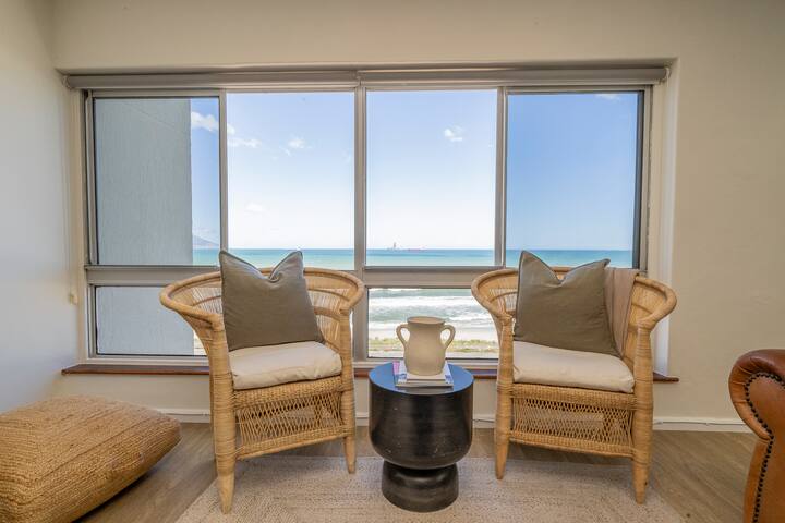 2 Bedroom Apartment – Blouberg Beachfront gallery image 5