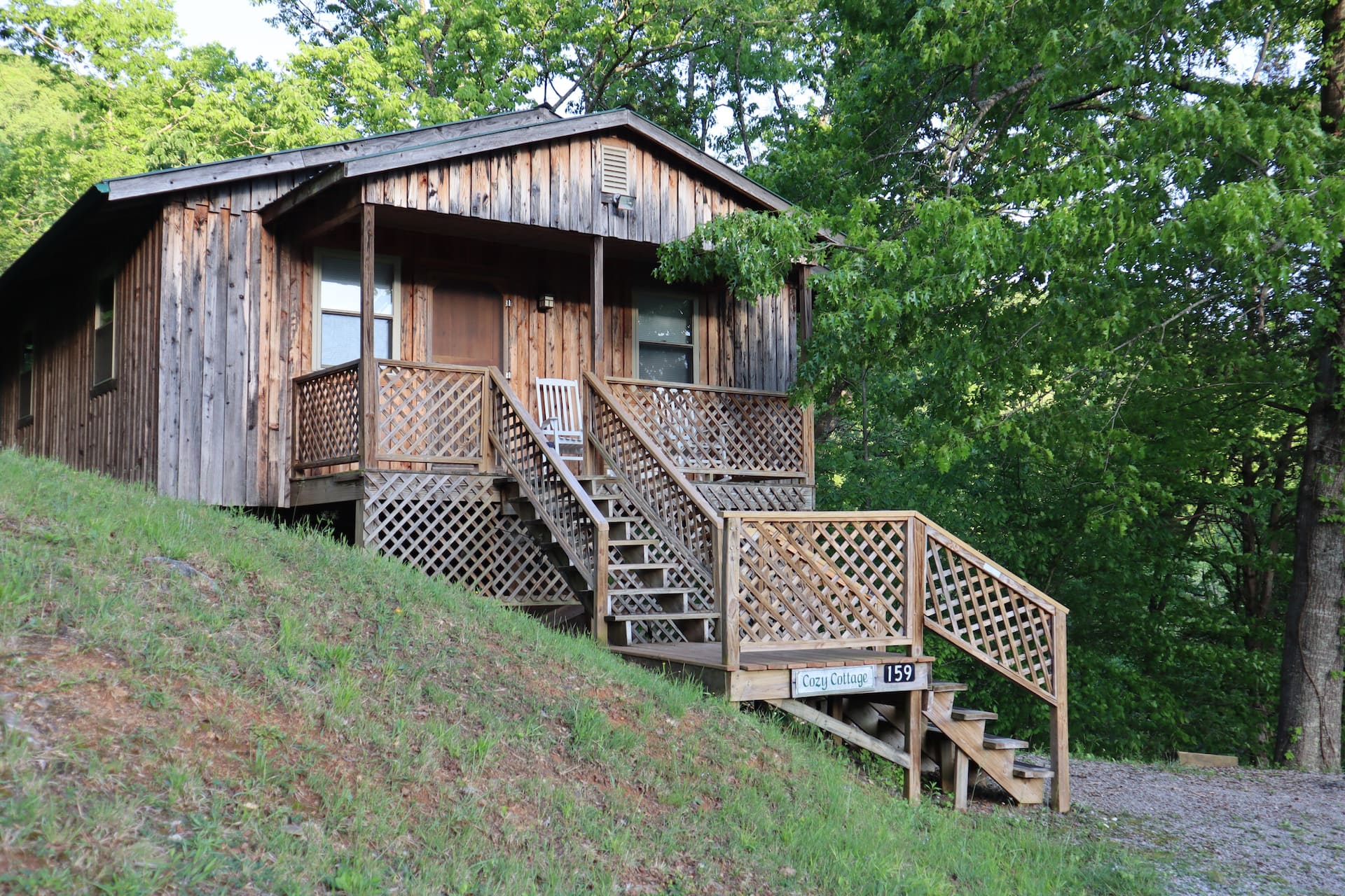 Cozy Cottage-Devil's Bathtub/Nat Tunnel
