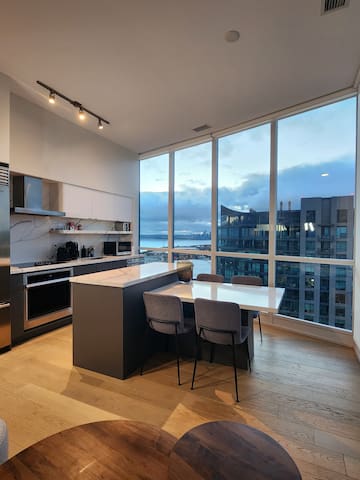 The Luxe Penthouse Fort York