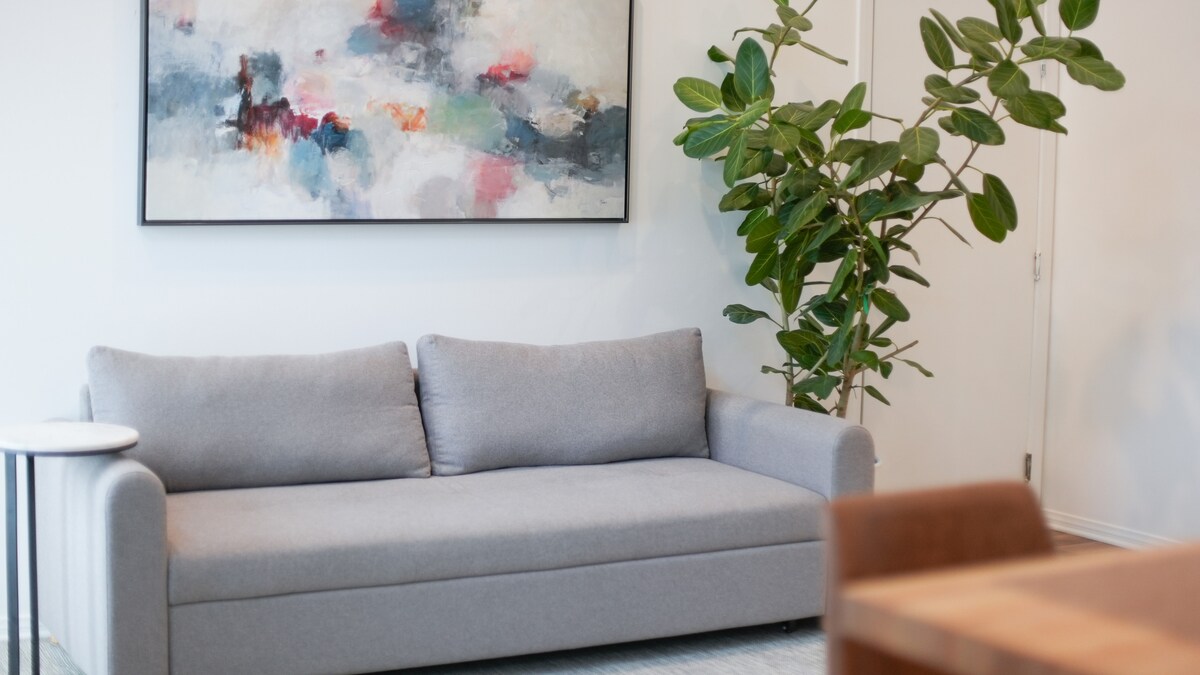 Top performing Airbnb: Steps to the Beach - 2BR Ideal for Families in Marina Del Rey