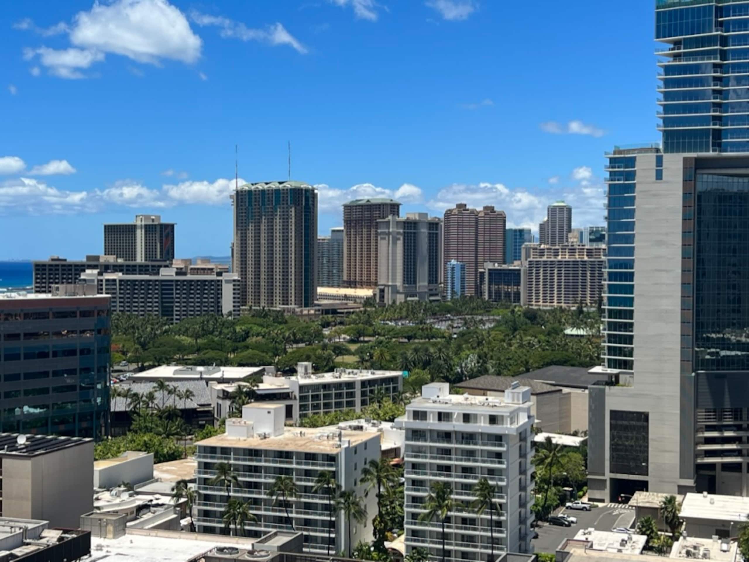 Ocean View Waikiki Condo｜FREE Parking｜5 Min Beach - Image 24