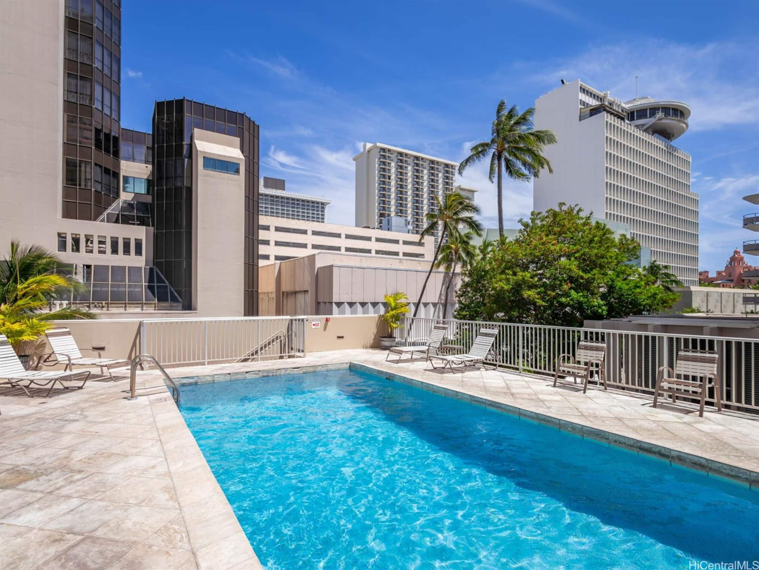 Ocean View Waikiki Condo｜FREE Parking｜5 Min Beach - Image 49