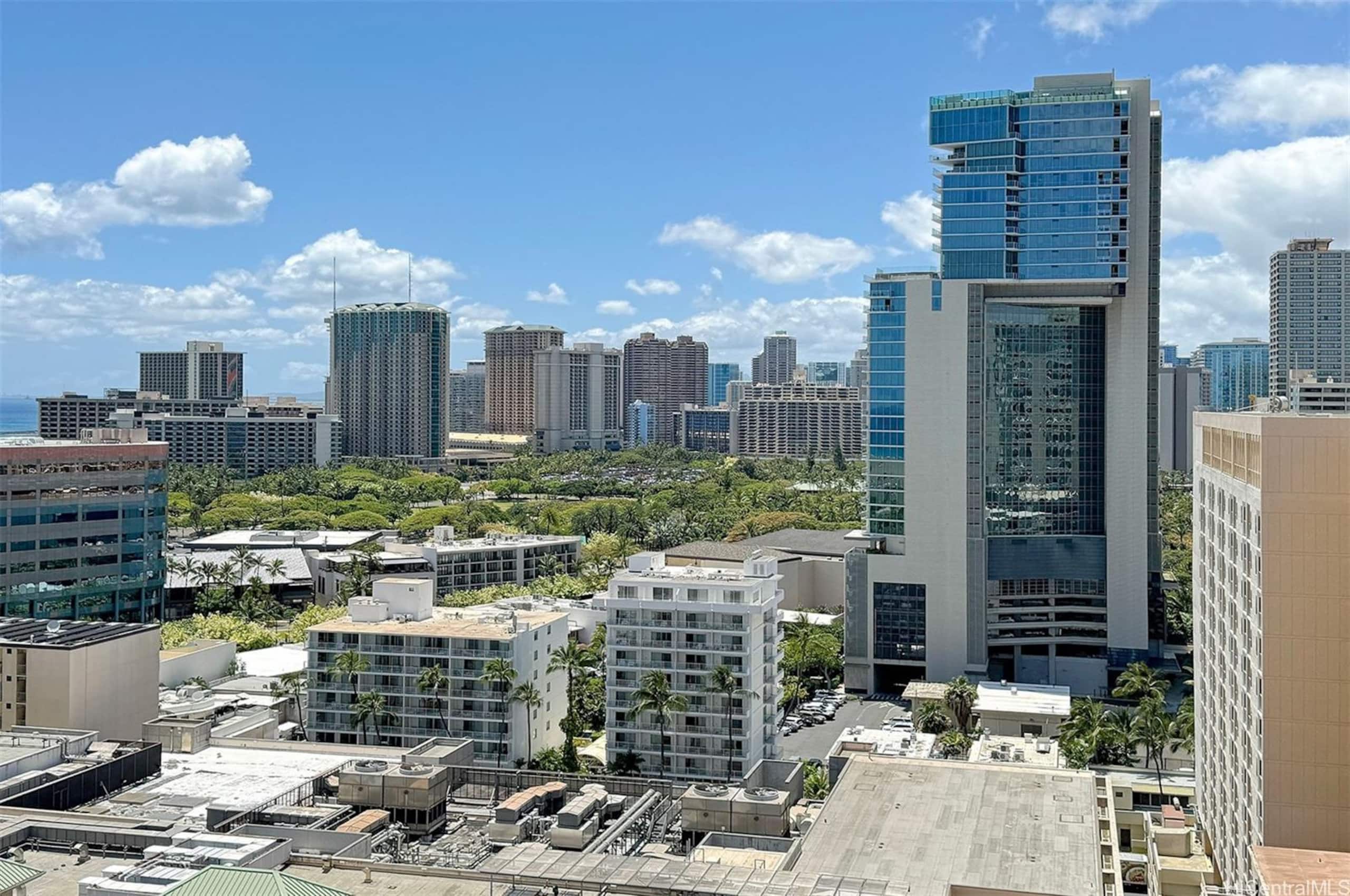Ocean View Waikiki Condo｜FREE Parking｜5 Min Beach - Image 27