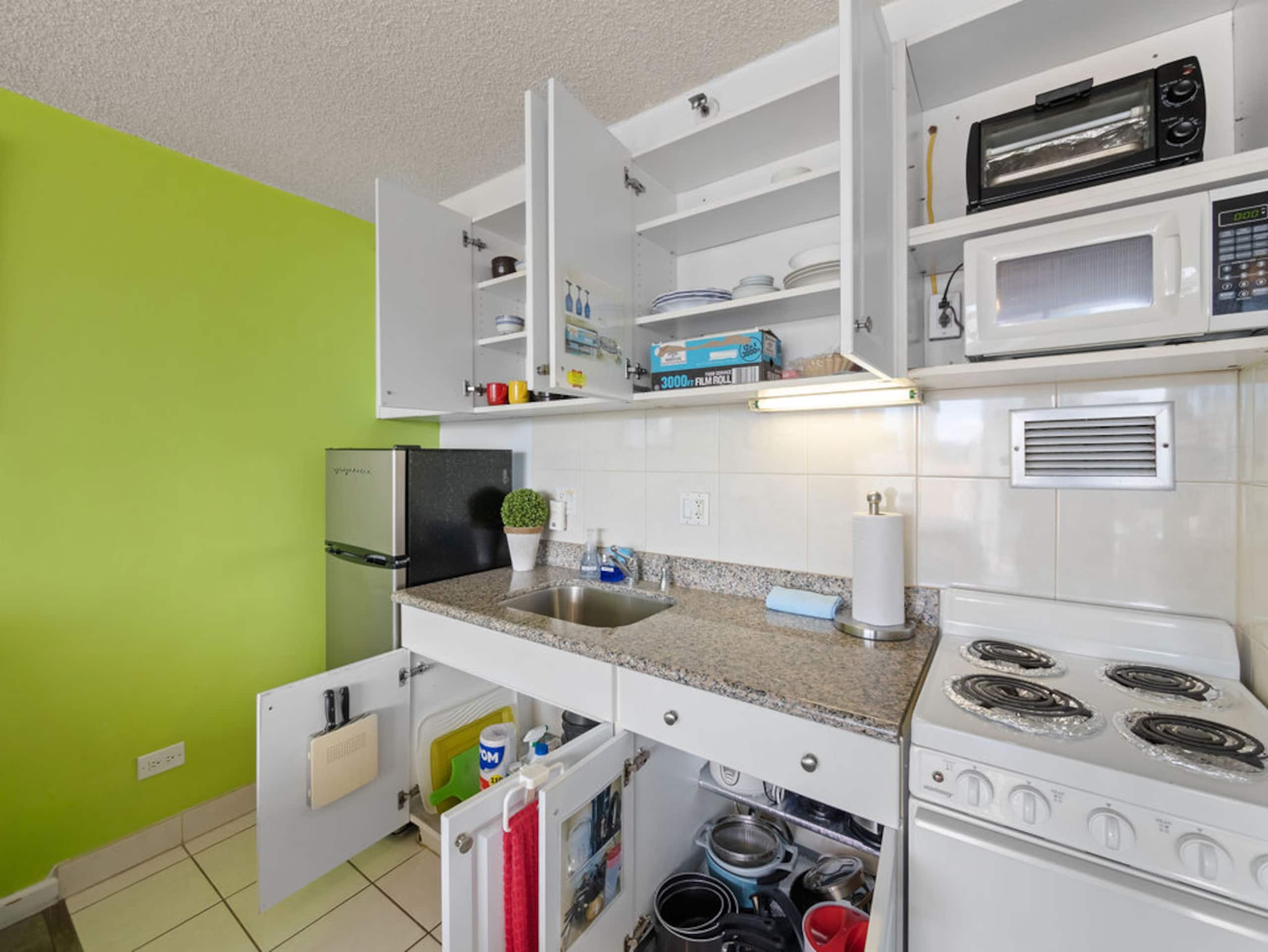 Ocean View Waikiki Condo｜FREE Parking｜5 Min Beach - Image 5