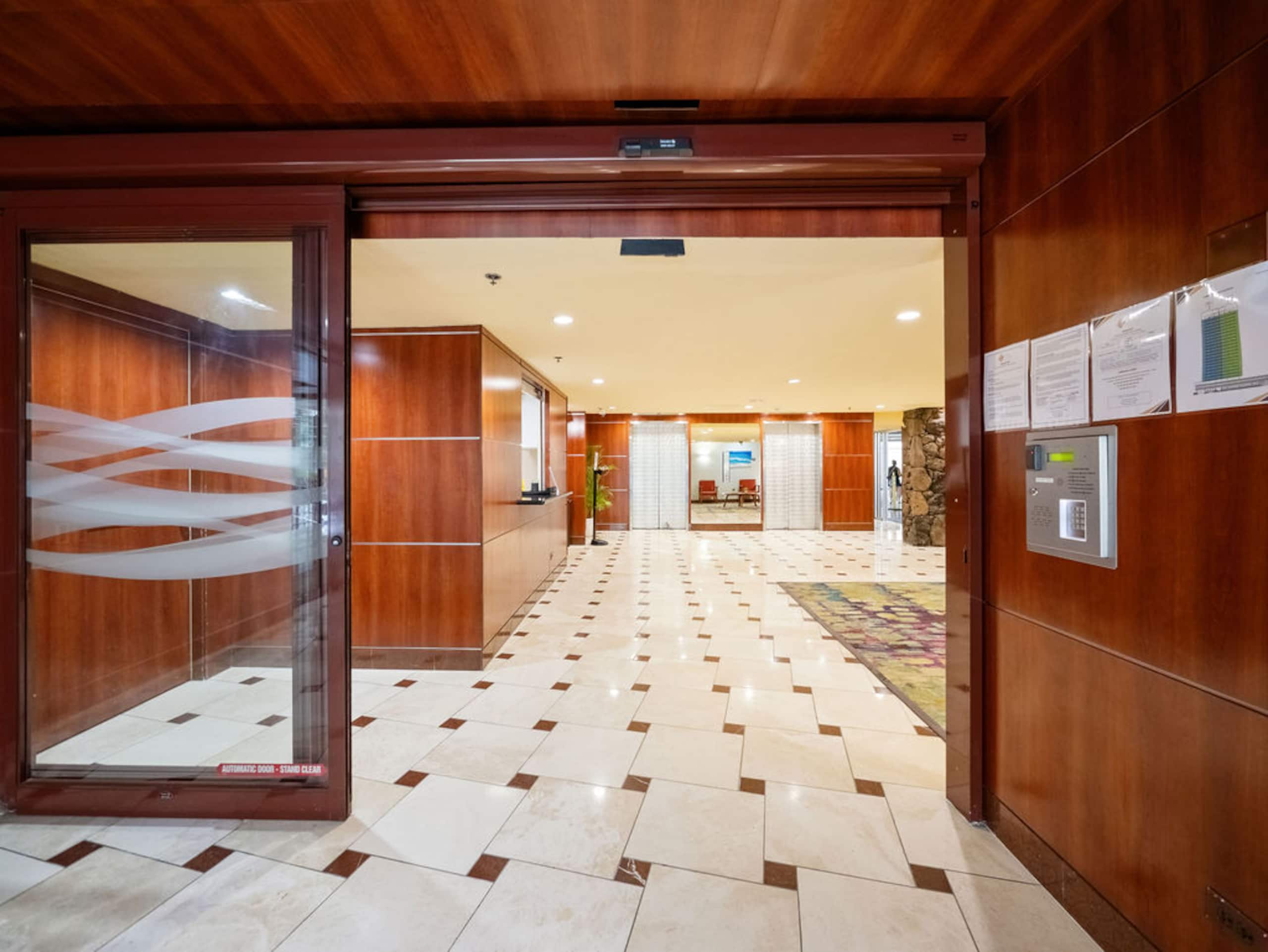 Ocean View Waikiki Condo｜FREE Parking｜5 Min Beach - Image 39