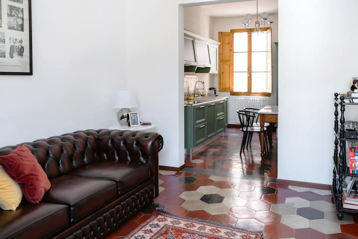 Faentina 102 · Stylish Florence Apartment - Fiesole
