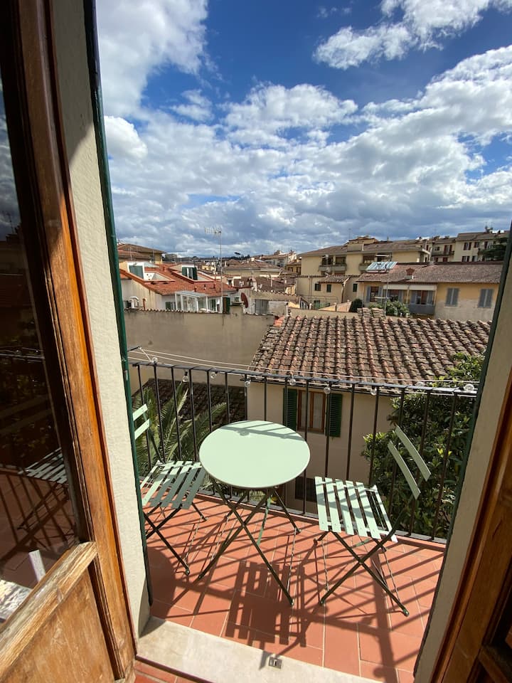 Faentina 102 · Stylish Florence Apartment - Florence