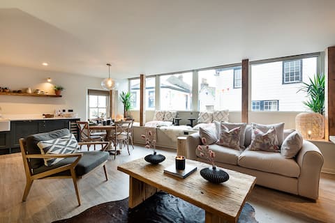 Top Airbnb: Damai in the heart of Totnes in South Hams