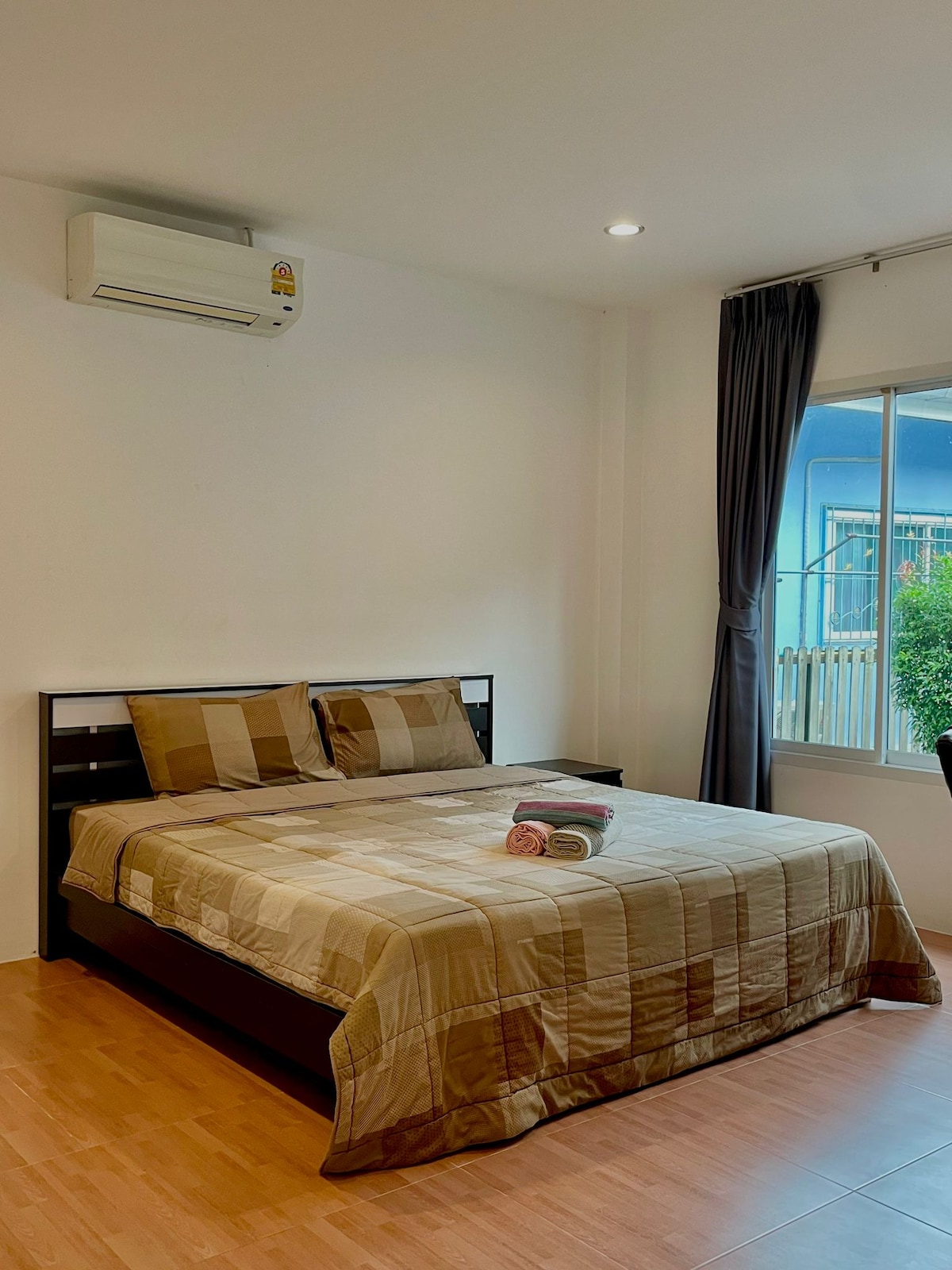 غرفة النوم 2