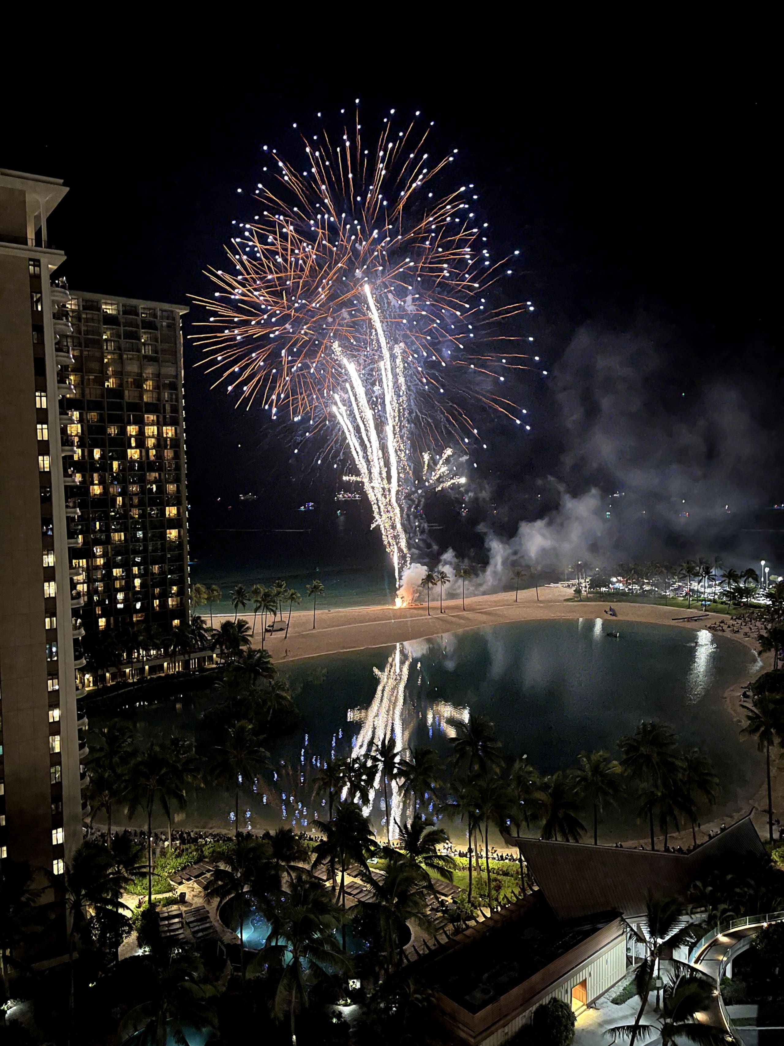 Condo in Honolulu · ★4.98 · 1 bedroom · 3 beds · 1 private bath - Image 86