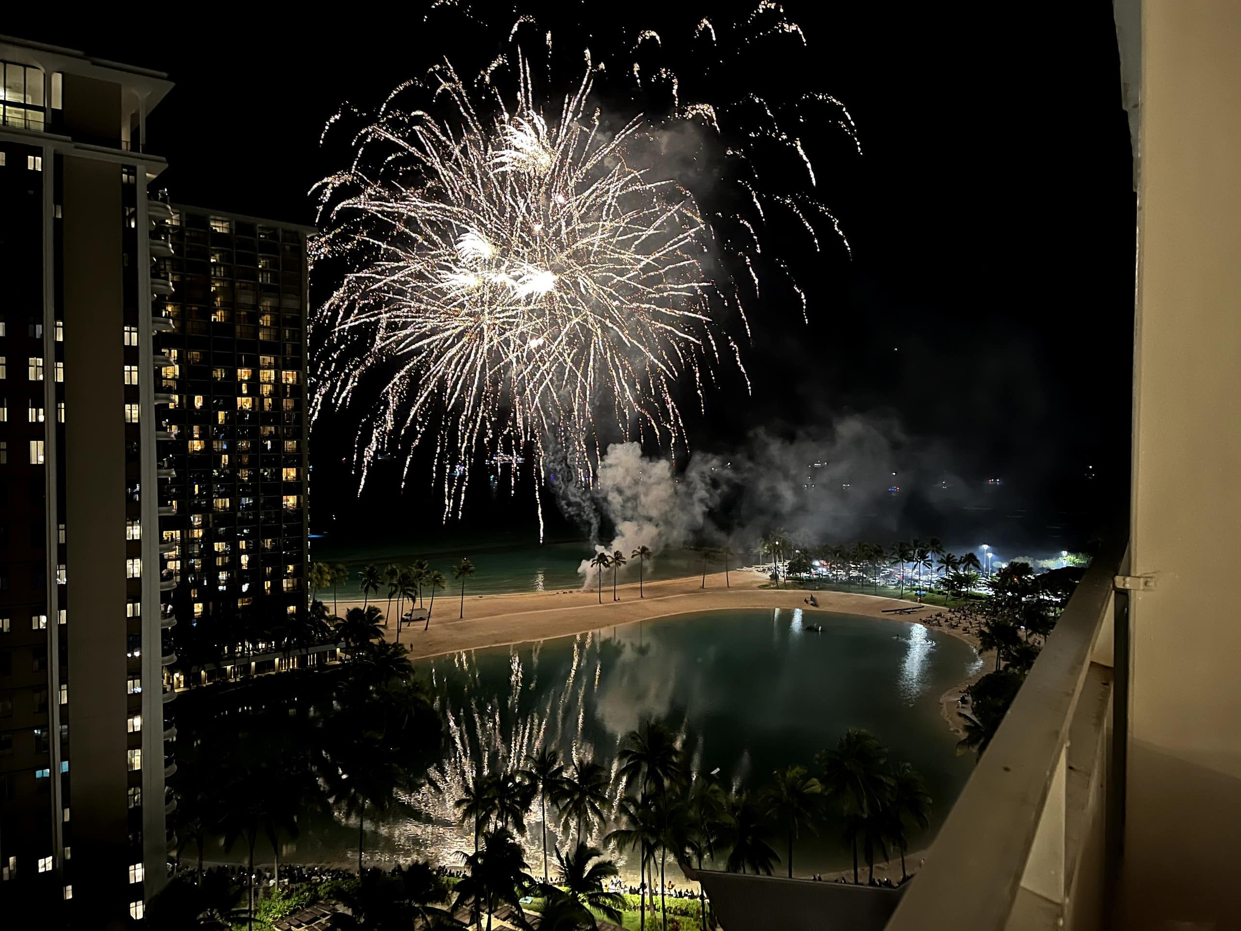 Condo in Honolulu · ★4.98 · 1 bedroom · 3 beds · 1 private bath - Image 85